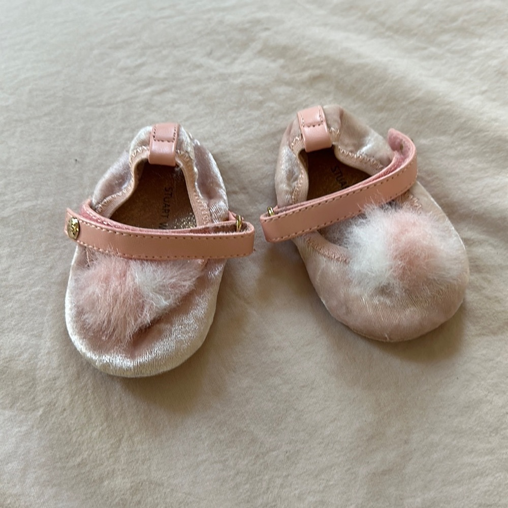 Stuart Weitzman Pink Velvet Baby Booties Sz 2